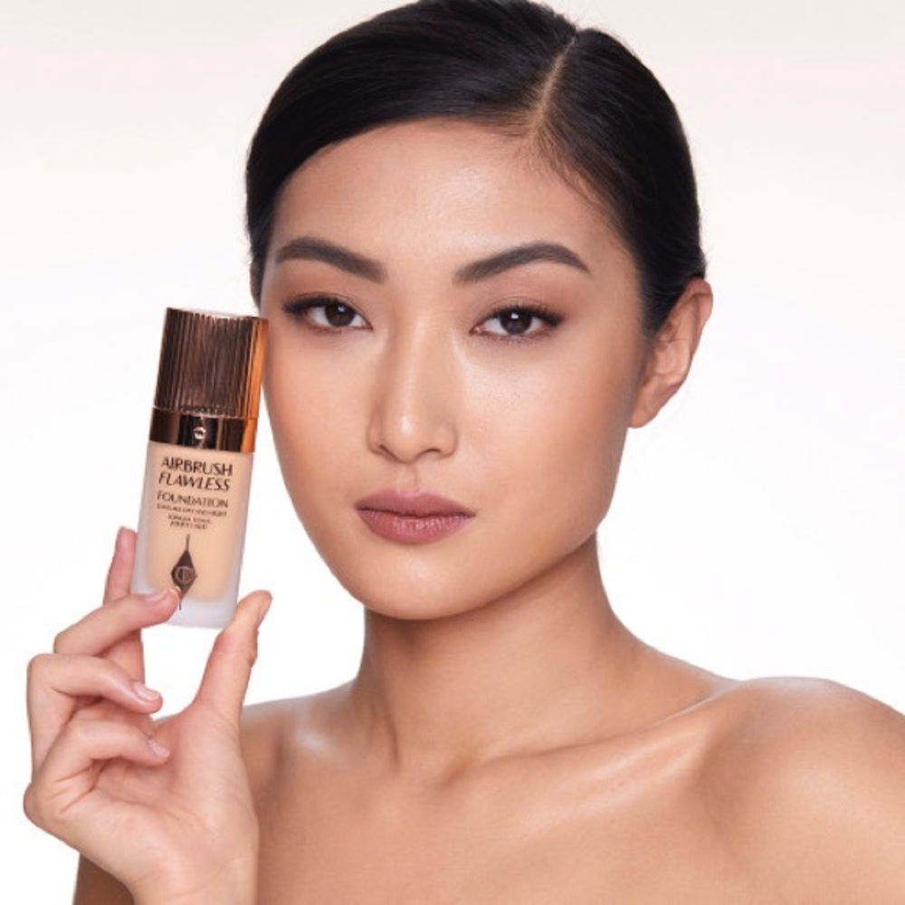 AIRBRUSH FLAWLESS FOUNDATION - 5.5 WARM - Picture 5 of 10